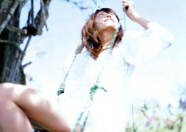 里田まい 里田舞  里田舞《My Life》高清写真集，户外清纯比基尼与唯美光影私房照，展现极致动人魅力系列第22张图片