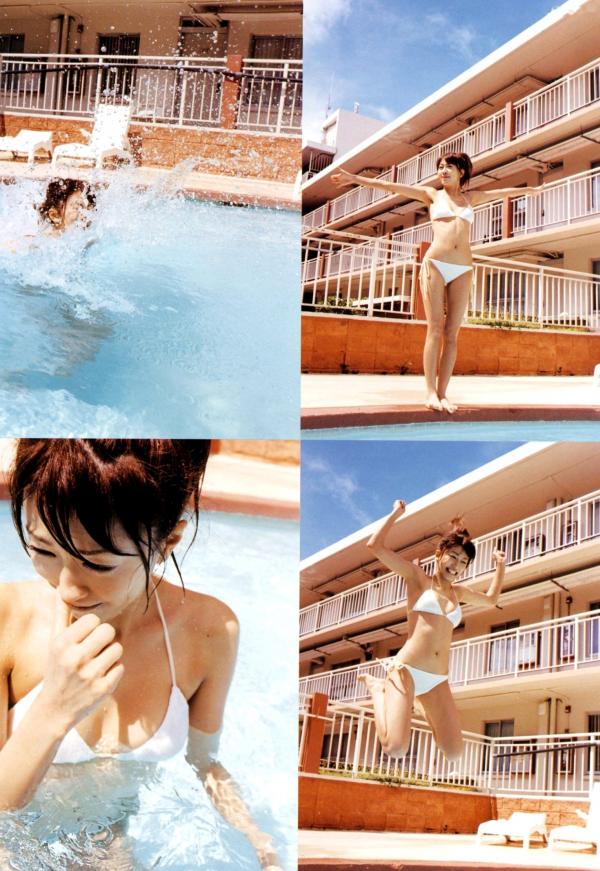 里田まい 里田舞  里田舞《My Life》高清写真集，户外清纯比基尼与唯美光影私房照，展现极致动人魅力系列第26张图片