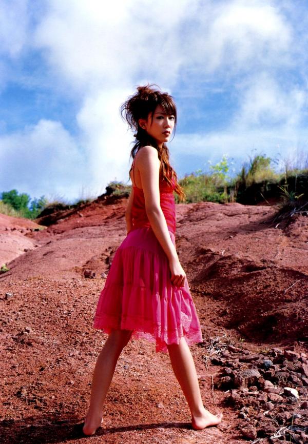 里田まい 里田舞  里田舞《My Life》高清写真集，户外清纯比基尼与唯美光影私房照，展现极致动人魅力系列第57张图片