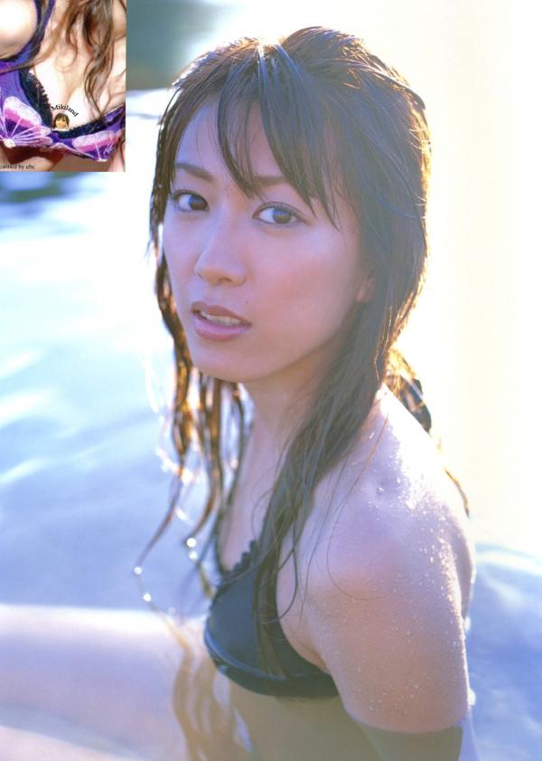 里田まい 里田舞  里田舞《My Life》高清写真集，户外清纯比基尼与唯美光影私房照，展现极致动人魅力系列第72张图片