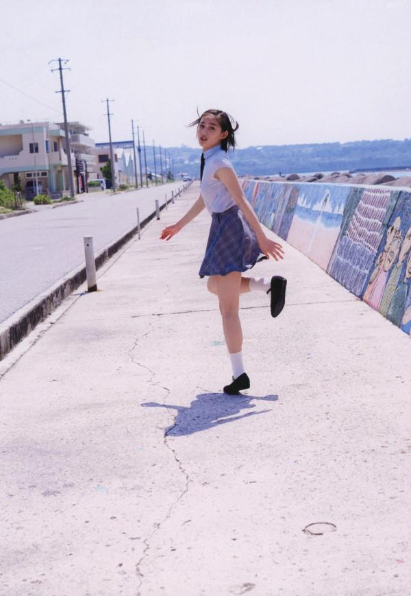 佐々木莉佳子 佐佐木莉佳子  PB写真集_佐々木莉佳子/佐佐木莉佳子《RIKAKO》清纯少女时尚写真、户外马场与家居生活记录[115P]第17张图片