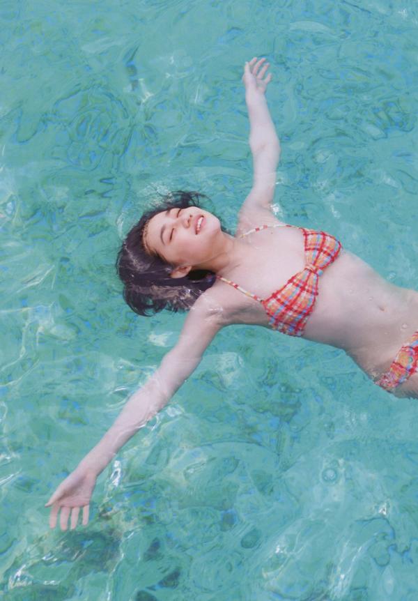 佐々木莉佳子 佐佐木莉佳子  PB写真集_佐々木莉佳子/佐佐木莉佳子《RIKAKO》清纯少女时尚写真、户外马场与家居生活记录[115P]第113张图片