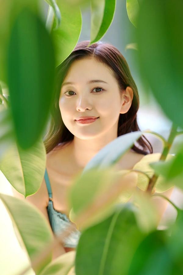 兒玉遥 儿玉遥  兒玉遥 - 太陽のkiss：泳池比基尼与室内私房写真，极致性感诱惑女神第14张图片