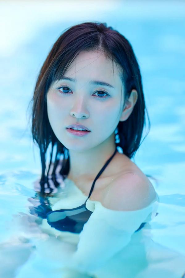 兒玉遥 儿玉遥  兒玉遥 - 太陽のkiss：泳池比基尼与室内私房写真，极致性感诱惑女神第40张图片