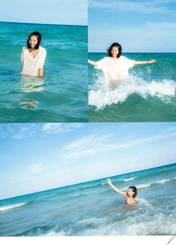 武田玲奈   武田玲奈2nd写真集「rena」高清套图：清纯少女泳装泳池私房与纽约街拍第36张图片