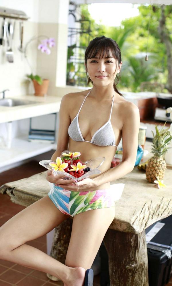 石川恋   PB写真集_石川恋《ひと夏の想い出》比基尼居家度假私房写真[64P]第32张图片