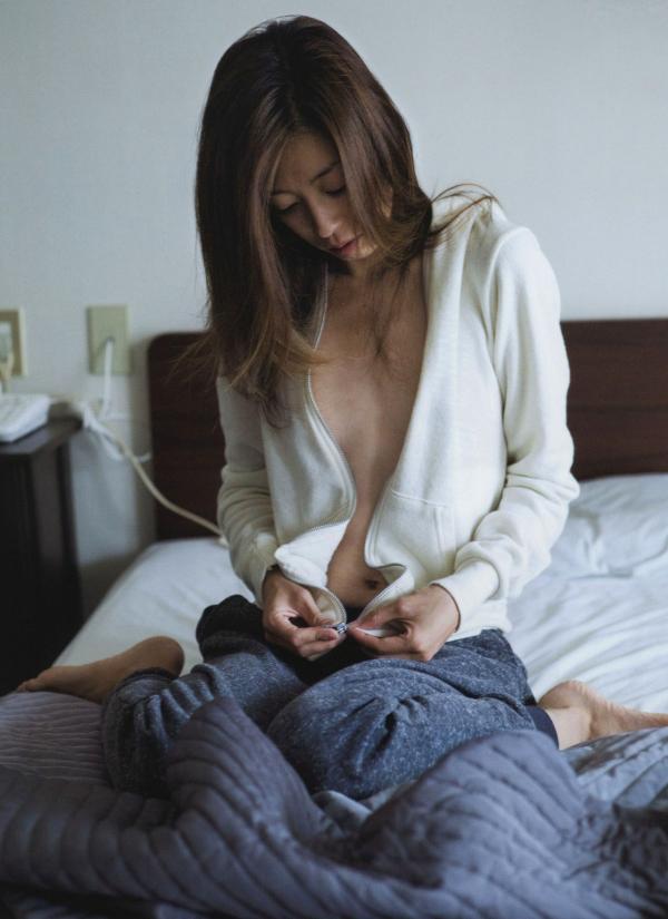 中村愛美 中村爱美  PB写真集_中村愛美：《Lyin