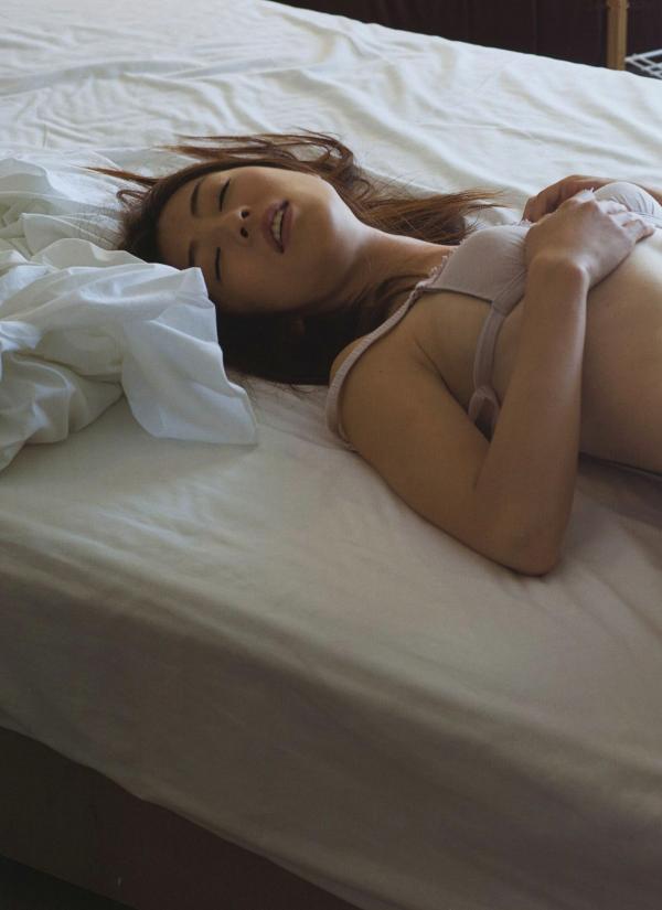中村愛美 中村爱美  PB写真集_中村愛美：《Lyin