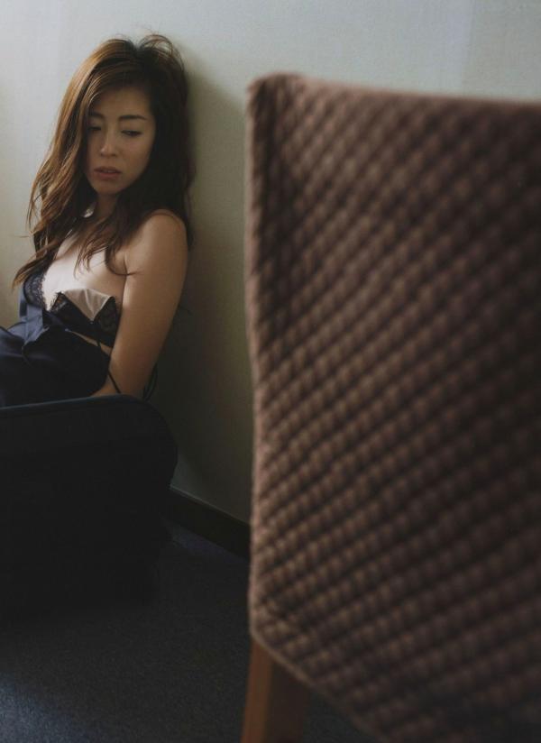 中村愛美 中村爱美  PB写真集_中村愛美：《Lyin