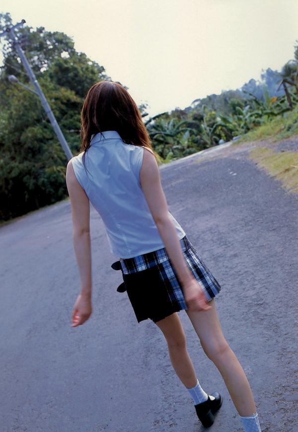 鈴木茜 铃木茜  铃木茜写真集《LoliCat》泳池比基尼与校服诱惑清纯大尺度私房照97P第80张图片