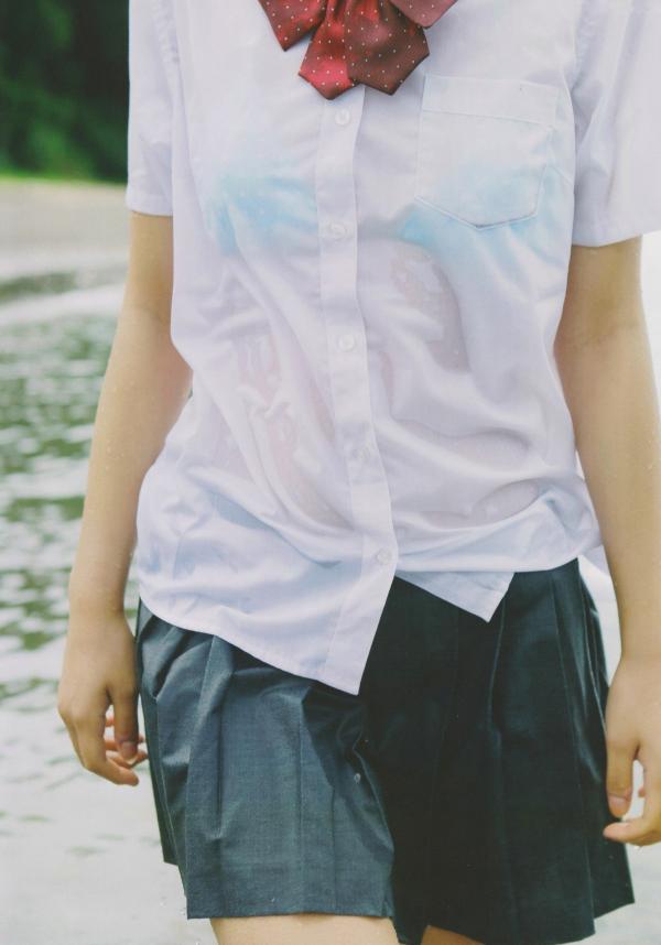 沖田彩花 冲田彩花  PB写真集_沖田彩花《十五的夏》清纯校服与海边沙滩比基尼泳装魅力诱惑[99P]第14张图片