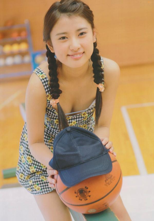 沖田彩花 冲田彩花  PB写真集_沖田彩花《十五的夏》清纯校服与海边沙滩比基尼泳装魅力诱惑[99P]第30张图片
