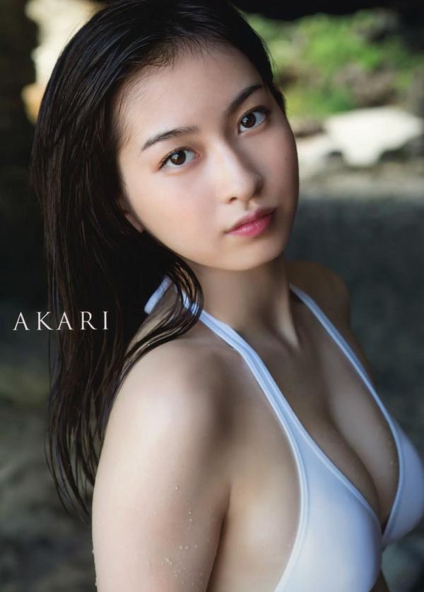 植村あかり 植村亚加莉  植村あかり 写真集 AKARI 绝美高清居家私房与清新海滩比基尼造型写真第1张图片