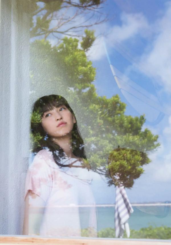 植村あかり 植村亚加莉  植村あかり 写真集 AKARI 绝美高清居家私房与清新海滩比基尼造型写真第43张图片