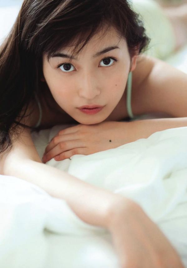 植村あかり 植村亚加莉  植村あかり 写真集 AKARI 绝美高清居家私房与清新海滩比基尼造型写真第66张图片