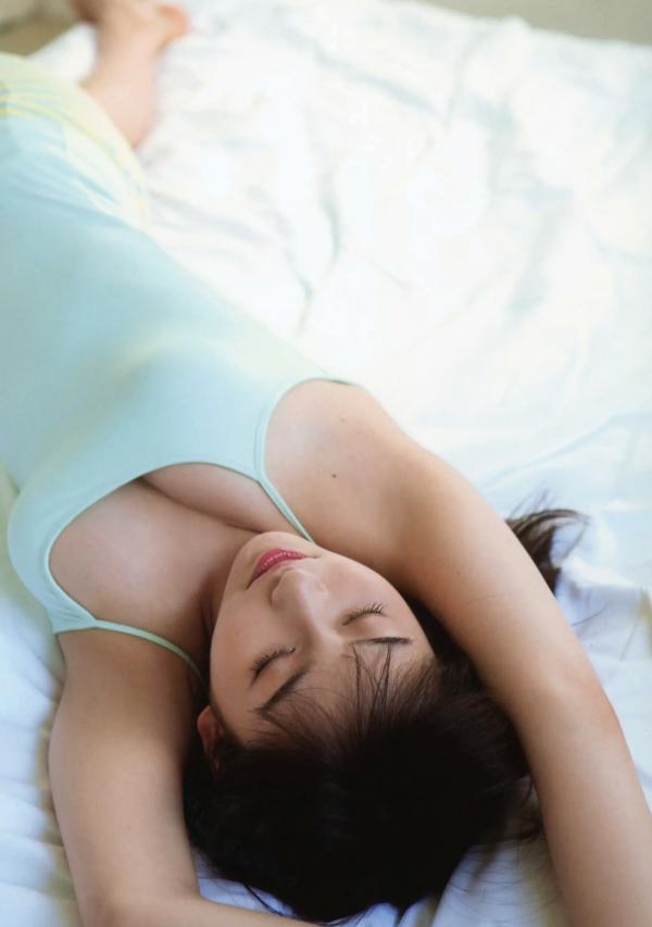 植村あかり 植村亚加莉  植村あかり 写真集 AKARI 绝美高清居家私房与清新海滩比基尼造型写真第67张图片