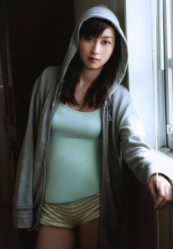 植村あかり 植村亚加莉  植村あかり 写真集 AKARI 绝美高清居家私房与清新海滩比基尼造型写真第69张图片