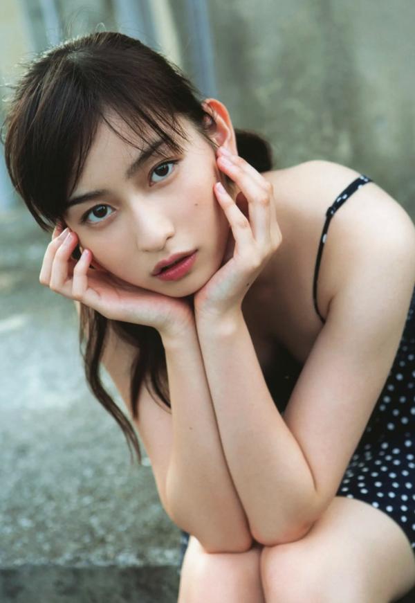 植村あかり 植村亚加莉  植村あかり 写真集 AKARI 绝美高清居家私房与清新海滩比基尼造型写真第84张图片
