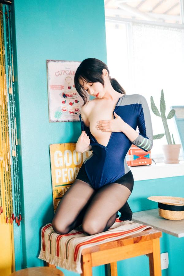 车玉璐   韩国美女-斑比-Bambi-밤비-运动风户外写真与蓝色蕾丝吊带袜私房诱惑第68张图片