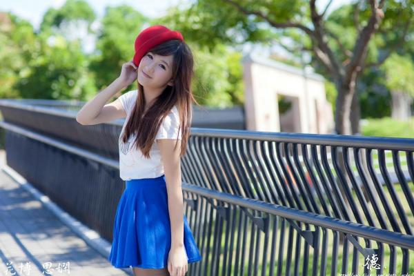 李思嫺 李思娴  台湾网红女神李思娴户外清新生活写真，元气满满邻家少女甜美笑容大合集第11张图片