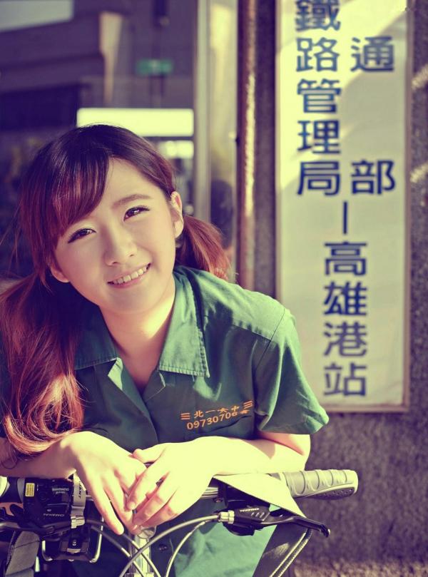李思嫺 李思娴  台湾网红女神李思娴户外清新生活写真，元气满满邻家少女甜美笑容大合集第28张图片