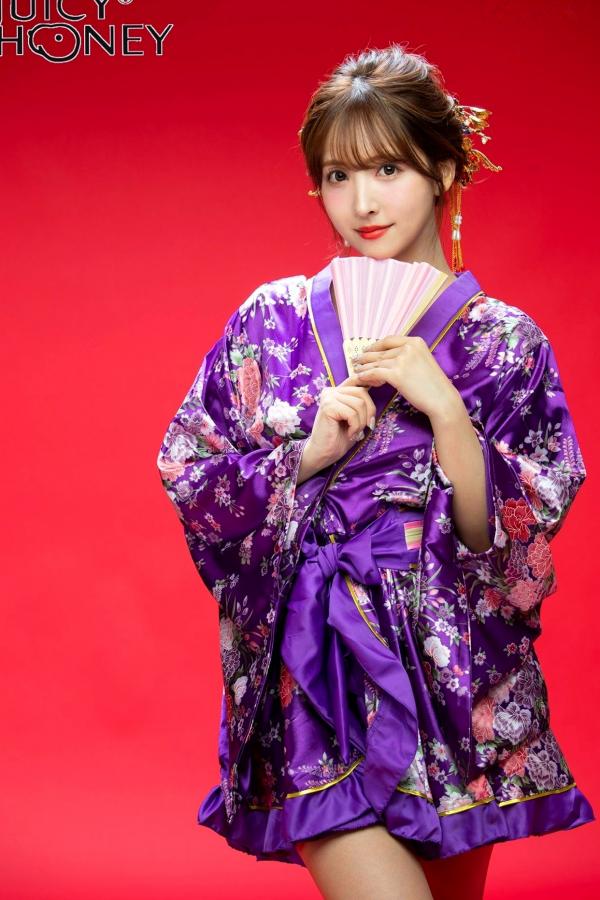 三上悠亜 三上悠亚  三上悠亚 Juicy Honey-247 精选集：唯美和服与撩人内衣写真，尽显诱惑风情与精致美艳第1张图片