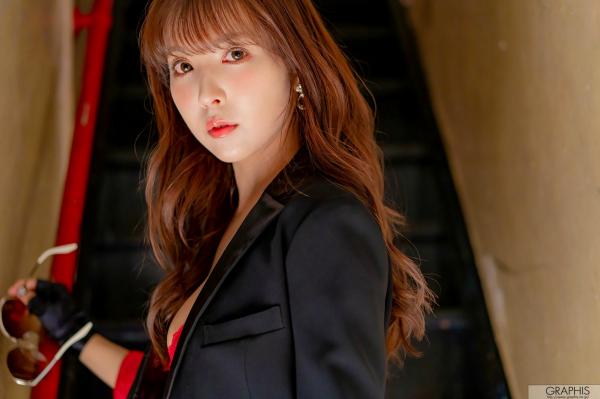 三上悠亜 三上悠亚  Graphis_三上悠亜《Sweet Smile》写真集，性感内衣与时尚礼服诱惑，日本女神绝美诱人美图第51张图片