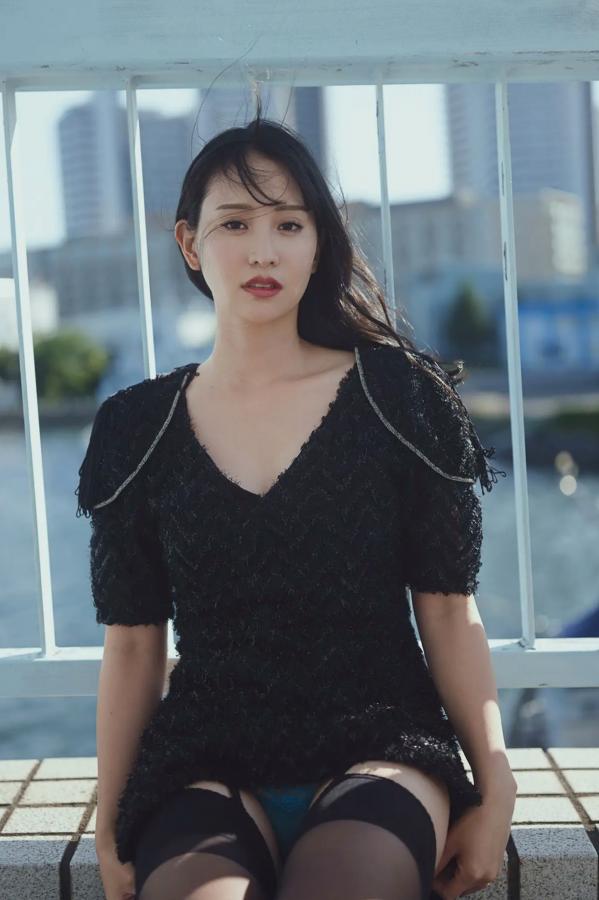 永尾まりや 永尾玛利亚 永尾まりや - 黄昏港湾性感写真 蕾丝内衣与黑丝诱惑私房大片 [73P]第3张图片