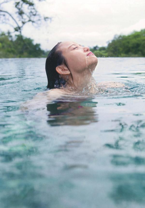 永尾まりや 永尾玛利亚  PB写真集_永尾まりや《美しい細胞》湿身水下比基尼与潜水服诱惑[120P]第28张图片
