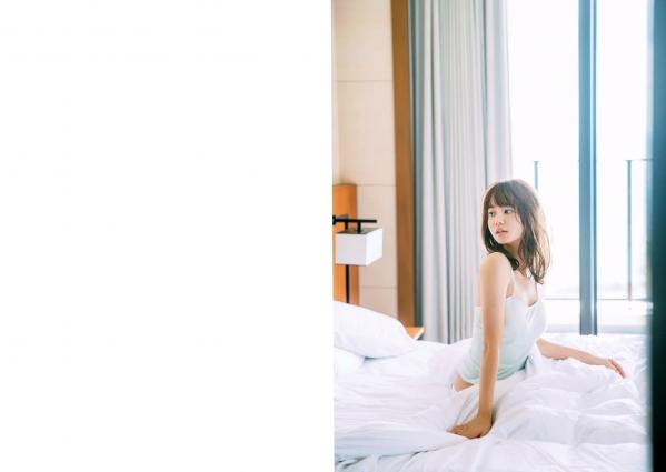 木内晶子   NANAMI - blow 夏日海边清纯比基尼写真，阳光户外与极致美腿诱惑第2张图片