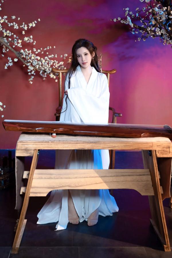 Carol周妍希X 周妍希  周妍希 - 白衣仙子古风私房大尺度写真，书香气息下的绝美尤物诱惑 [104P]第7张图片