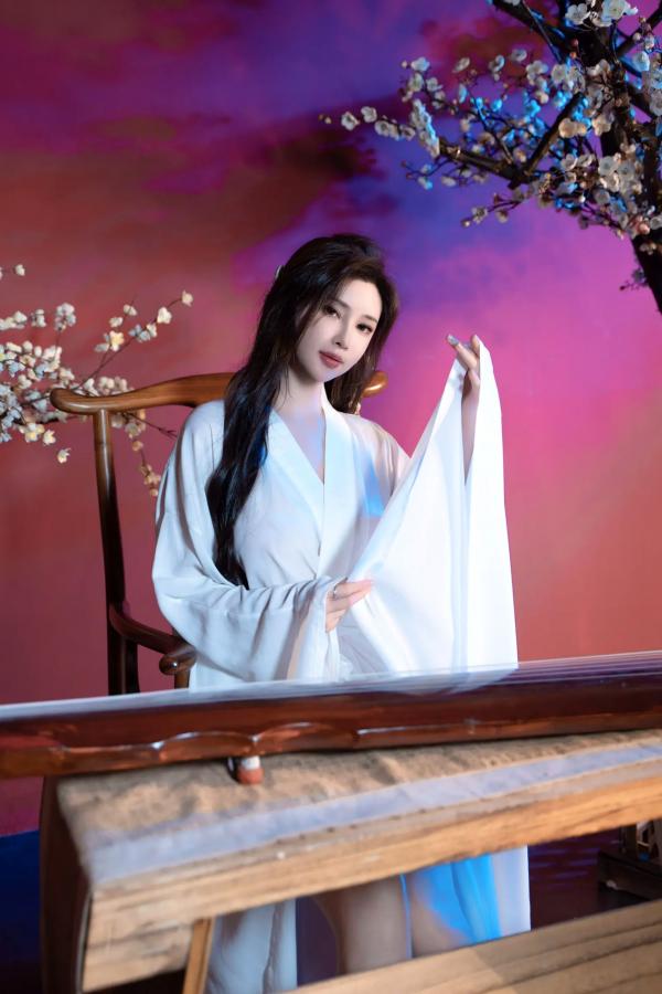Carol周妍希X 周妍希  周妍希 - 白衣仙子古风私房大尺度写真，书香气息下的绝美尤物诱惑 [104P]第11张图片