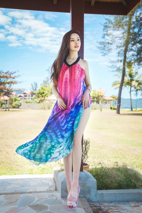 Carol周妍希X 周妍希  周妍希海滩性感比基尼写真，极致诱惑大尺度旅拍，XR-Uncensored秀人网私房精品第18张图片