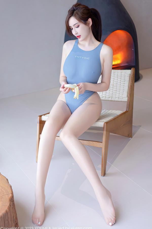 Carol周妍希X 周妍希  YouMi尤蜜荟：周妍希大理旅拍，蓝灰高叉连体泳装，绝美身材曲线尽显极致诱惑 (2023.02.10)第27张图片