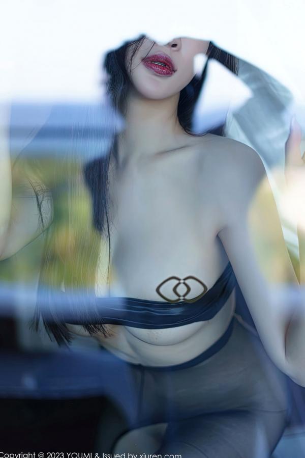 Carol周妍希X 周妍希  YouMi尤蜜荟890期：周妍希私房写真，黑丝高跟美腿诱惑，尽显曼妙身姿与极致性感氛围，无圣光高清大尺度呈现第67张图片