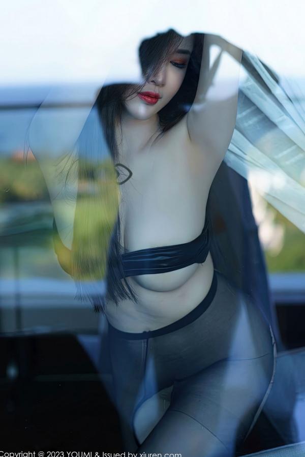 Carol周妍希X 周妍希  YouMi尤蜜荟890期：周妍希私房写真，黑丝高跟美腿诱惑，尽显曼妙身姿与极致性感氛围，无圣光高清大尺度呈现第71张图片
