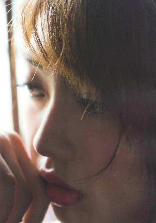 木﨑ゆりあ 木崎由里亚  木﨑ゆりあ写真集《Stagedoor》户外实景清新街拍系列 [135P]第4张图片