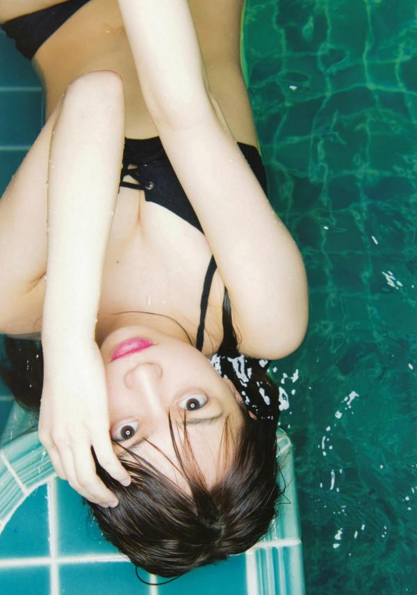 木﨑ゆりあ 木崎由里亚  木﨑ゆりあ写真集《Stagedoor》户外实景清新街拍系列 [135P]第27张图片