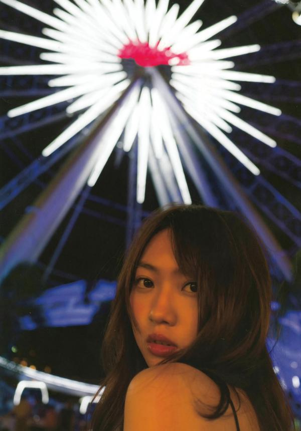 木﨑ゆりあ 木崎由里亚  木﨑ゆりあ写真集《Stagedoor》户外实景清新街拍系列 [135P]第38张图片