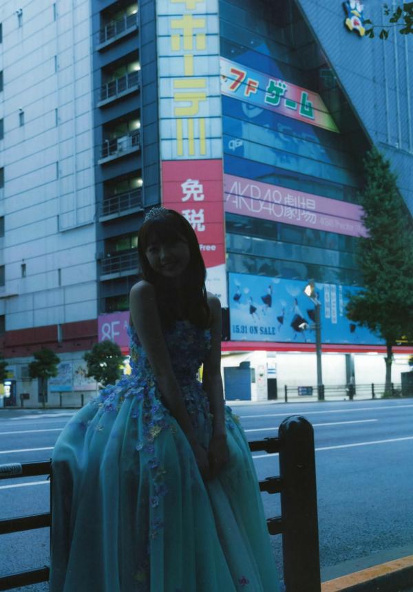 木﨑ゆりあ 木崎由里亚  木﨑ゆりあ写真集《Stagedoor》户外实景清新街拍系列 [135P]第40张图片