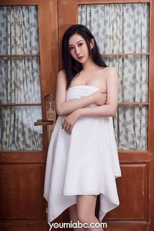 苏小曼   YouMi尤蜜-2021.11.04-苏小曼-《浴后春光》私房写真，湿身诱惑美腿撩人，清纯与性感并存的浴室居家视觉盛宴第23张图片