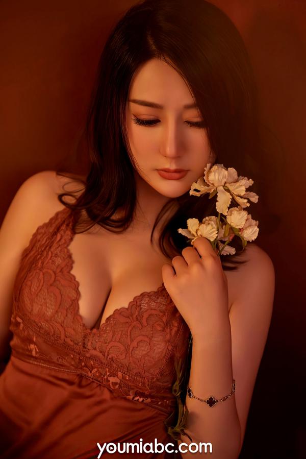 苏小曼   YouMi尤蜜-苏小曼：酒红色蕾丝睡裙私房照，性感迷人，展现极致的居家女神风情第30张图片