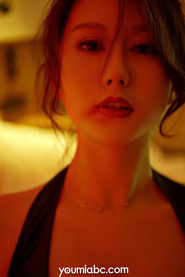 苏小曼   YouMi尤蜜-苏小曼-黑色皮衣绳艺写真，昏黄暧昧灯光下的极致性感诱惑私房大片第7张图片