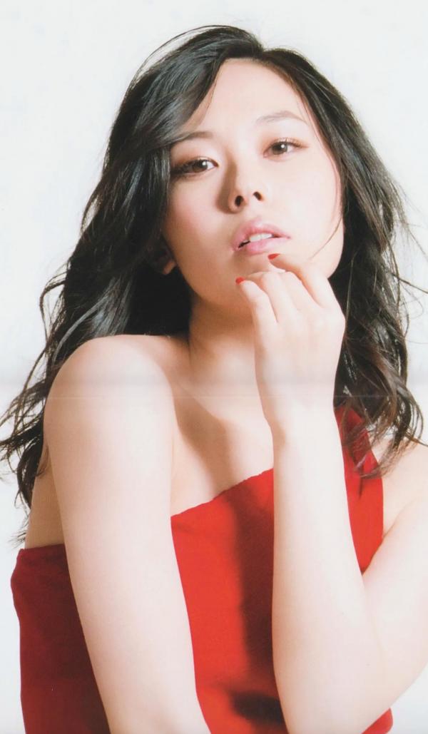 寿美菜子   《寿美菜子 - MINAKO style》钢琴写真与和服造型，展现多变文艺优雅时尚杂志风第5张图片