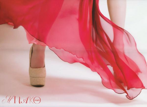 寿美菜子   《寿美菜子 - MINAKO style》钢琴写真与和服造型，展现多变文艺优雅时尚杂志风第7张图片