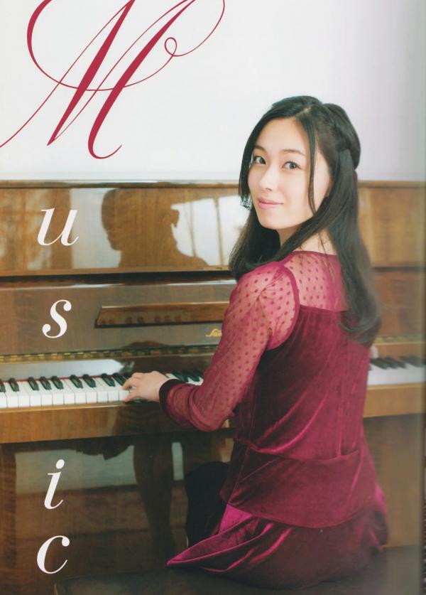 寿美菜子   《寿美菜子 - MINAKO style》钢琴写真与和服造型，展现多变文艺优雅时尚杂志风第10张图片