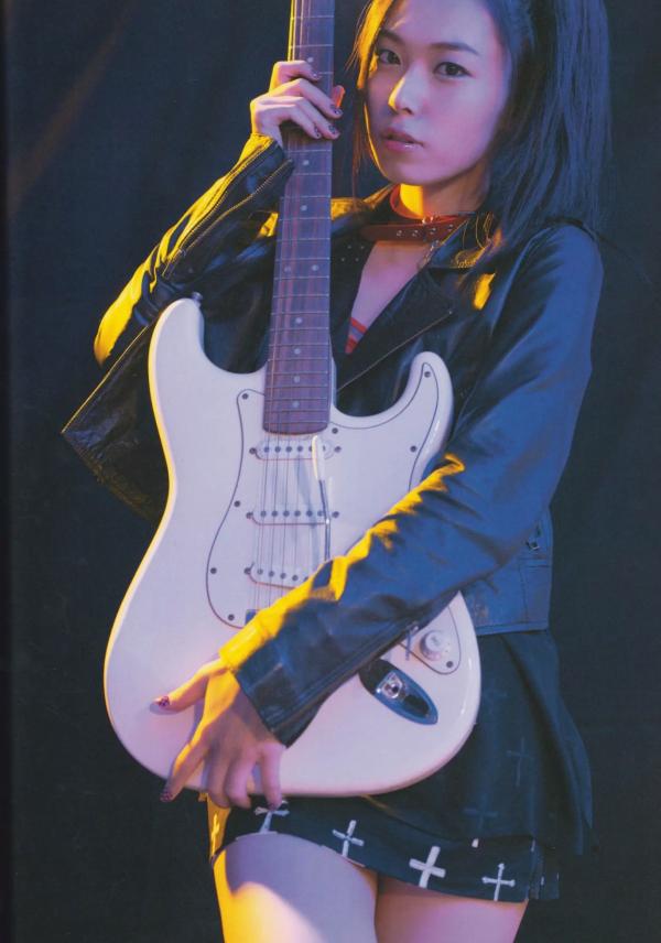 寿美菜子   《寿美菜子 - MINAKO style》钢琴写真与和服造型，展现多变文艺优雅时尚杂志风第17张图片