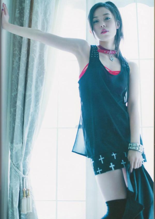 寿美菜子   《寿美菜子 - MINAKO style》钢琴写真与和服造型，展现多变文艺优雅时尚杂志风第21张图片