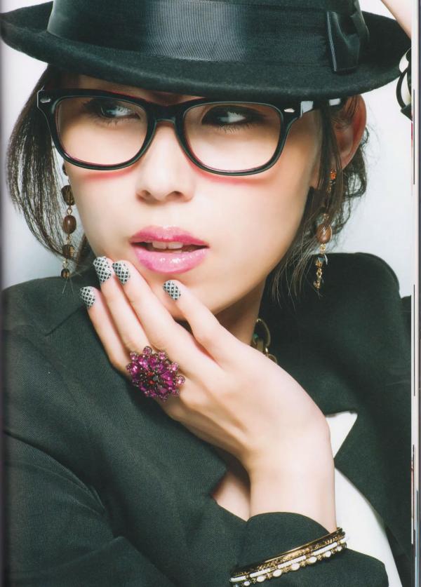 寿美菜子   《寿美菜子 - MINAKO style》钢琴写真与和服造型，展现多变文艺优雅时尚杂志风第33张图片