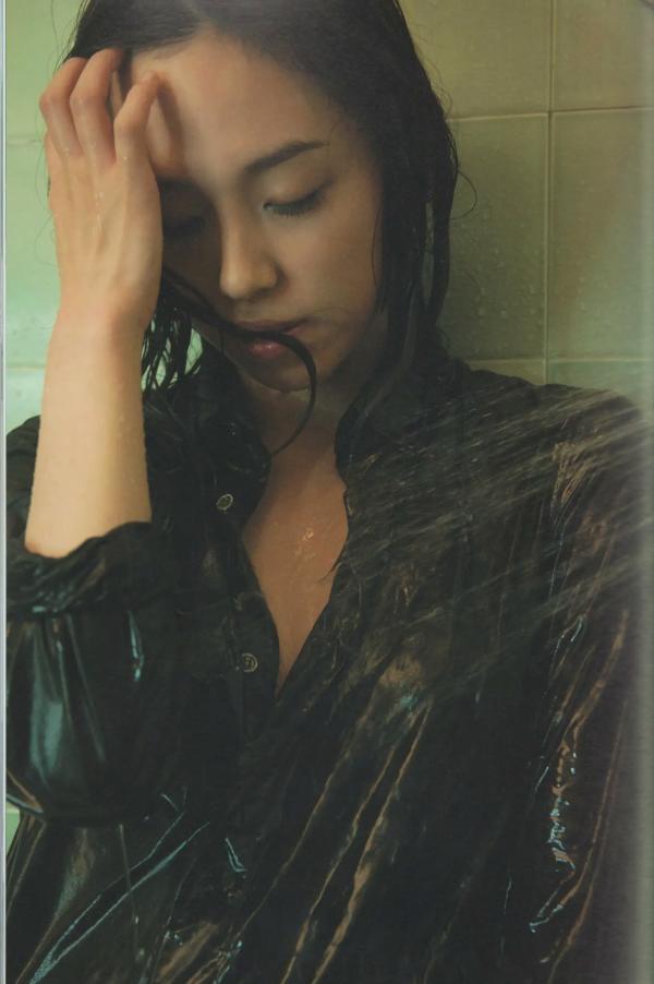 寿美菜子   《寿美菜子 - MINAKO style》钢琴写真与和服造型，展现多变文艺优雅时尚杂志风第66张图片